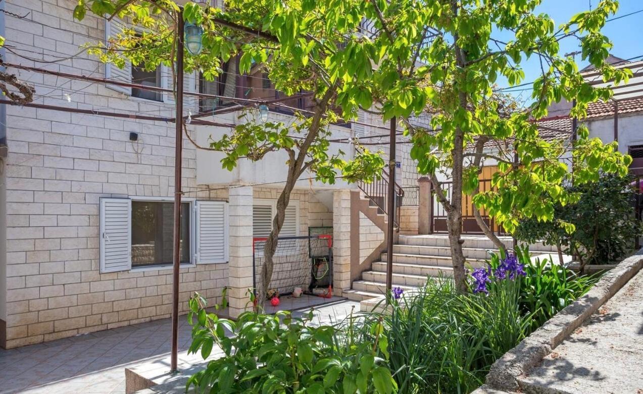 Apartman Bella Trogir Bagian luar foto