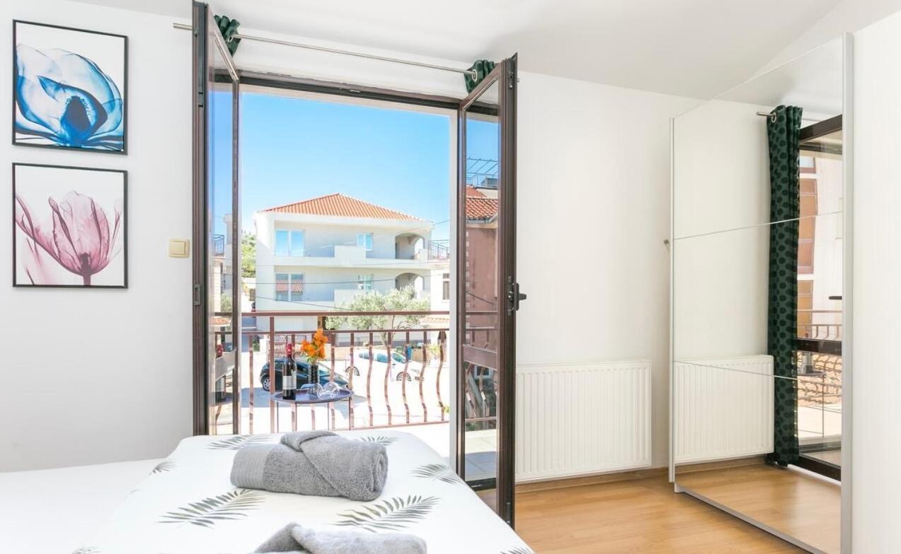 Apartman Bella Trogir Bagian luar foto
